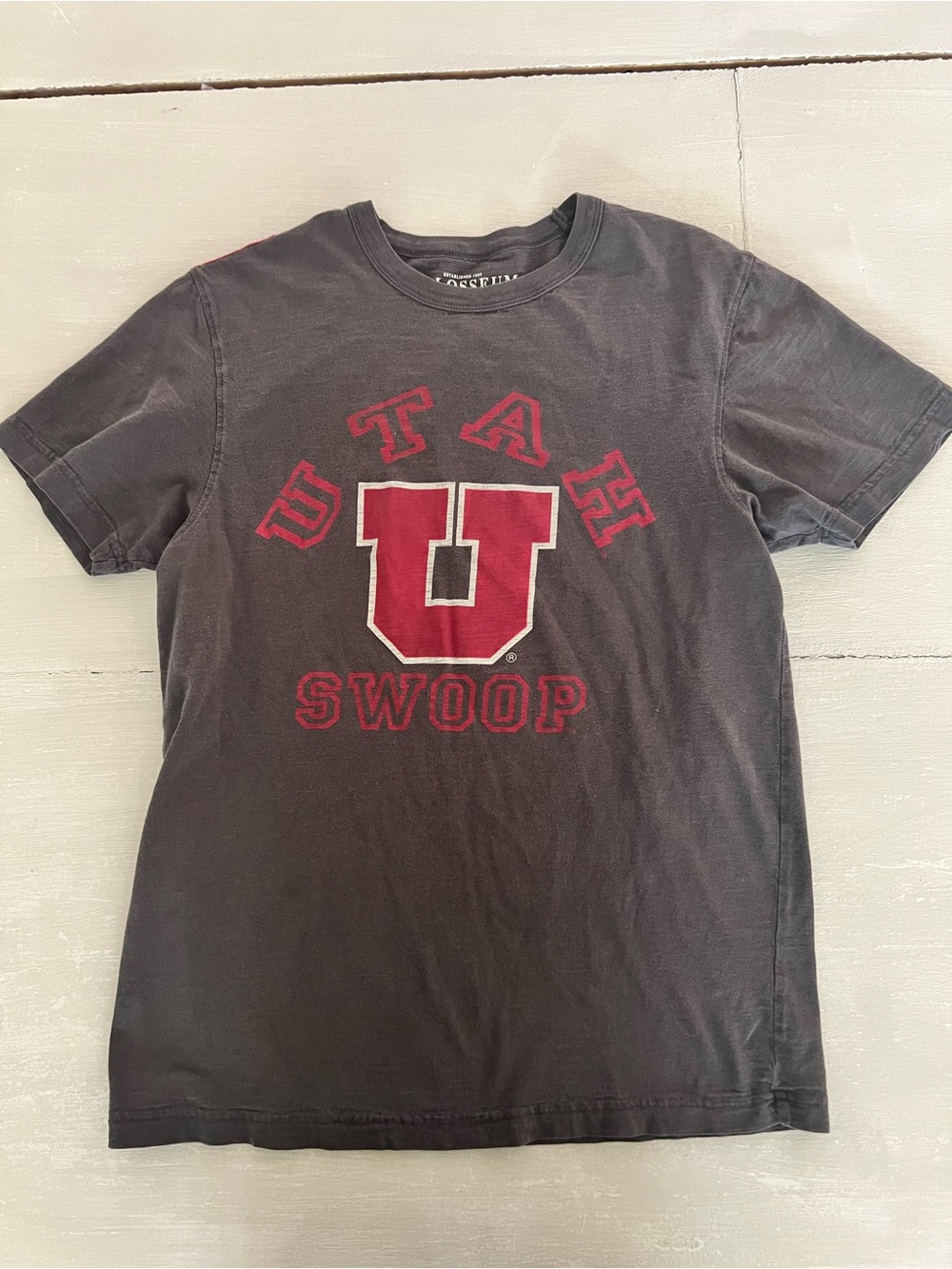 Colosseum University of Utah Utes Swoop T-Shirt Adult Medium Faded Black Red